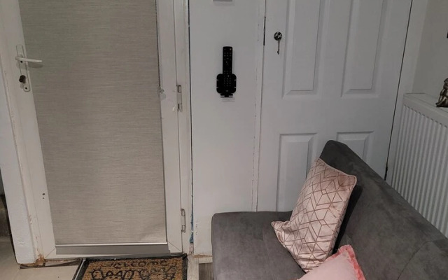 Hidden Treasure- 2 Beds Sleeps 3 Gillingham