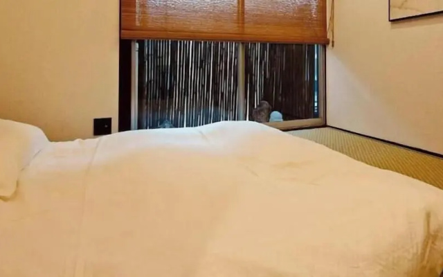 Leisureyado/Direct from airport, USJ 2 stations – Guest Rooms – Osaka