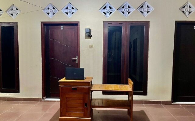 OYO Life 93504 Kost Krisna