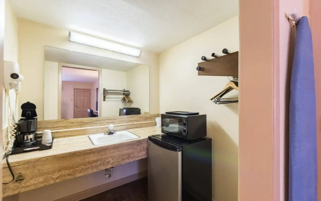 Rodeway Inn