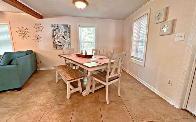 Porpoise Pass - Ground Floor Guest Suite