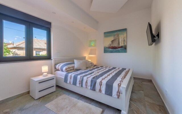 Beautiful Home in Vir With 4 Bedrooms and Wifi