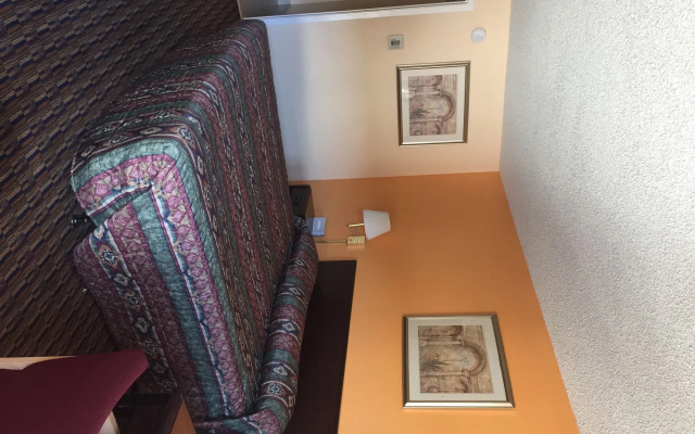 Budget Inn Redwood City