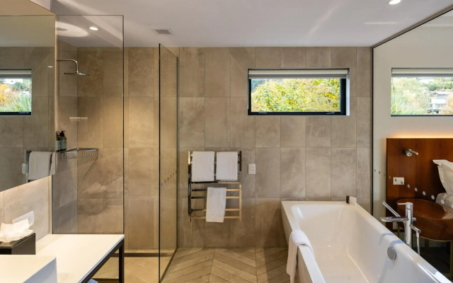 Queenstown Park Boutique Hotel