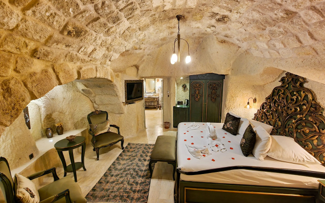 Elysion Cave Suites