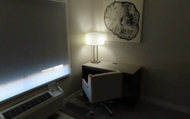 Best Western Prime Inn & Suites