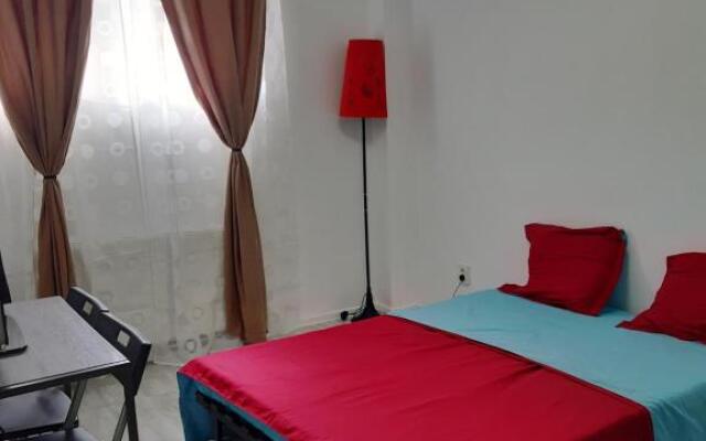 2 Rooms Apartment Otopeni free parking