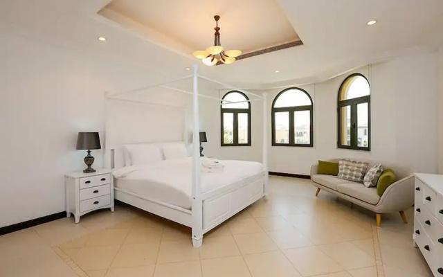 Kennedy Towers - Frond P Villa