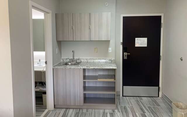 Microtel Inn by Wyndham Charlotte Airport