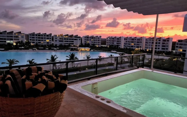Luxury Beach Penthouse Jacuzzi & Lagoon View