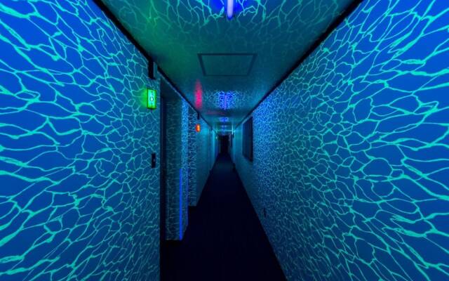 alo alo - Adults Only