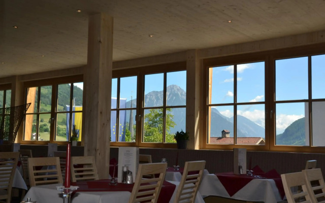 Hotel Alpina Resort