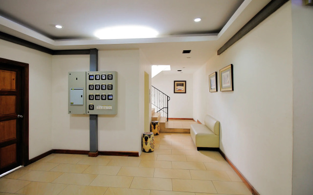 Royal Pimand Serviced Apartment