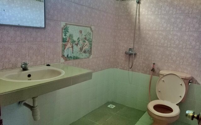 Taman Mekar Beach Inn