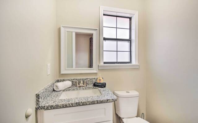 Beautiful Clarkesville Home ~ 8 Mi to Helen!