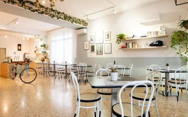 De La Ville Boutique Hotel