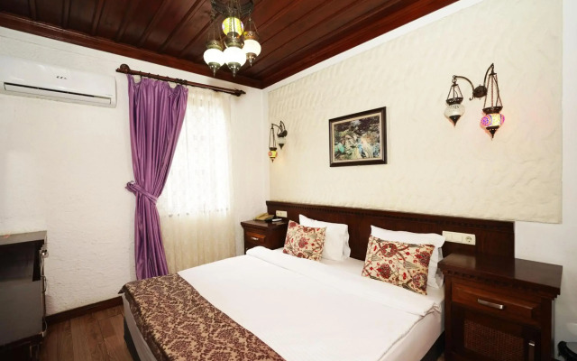 Cicerone Lodge Hotel