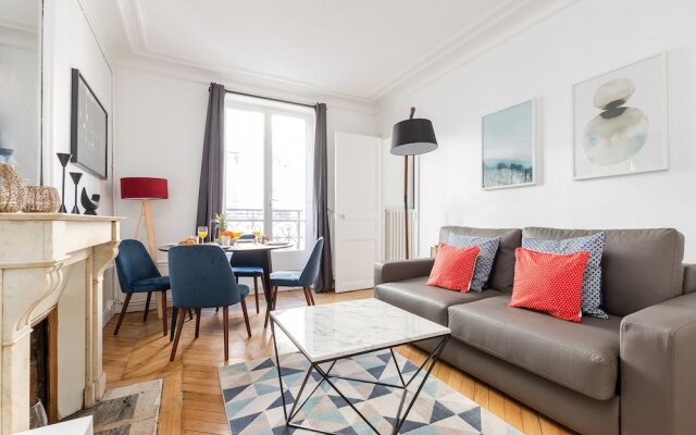 River Seine - Quartier Latin Apartment