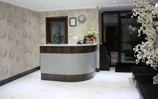 The Deluxe Hotel Vancouver