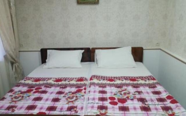 Guest House Ucha