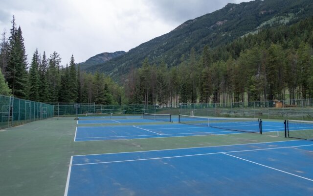 Panorama Vacation Retreat at Horsethief Lodge