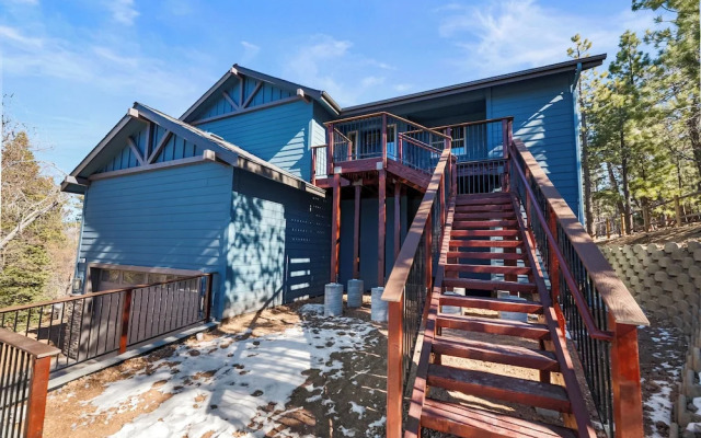 Pine Meadow All Seasons Lodge