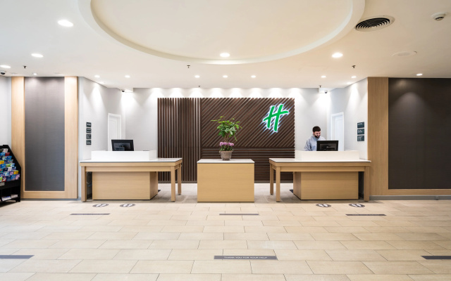 Holiday Inn Newark International Airport by IHG - Image 2