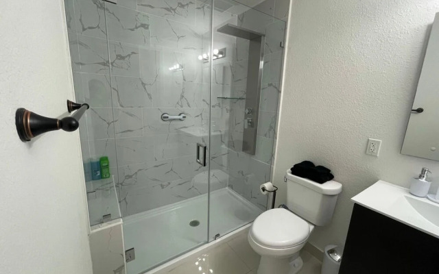 Breathtaking Sky Terrace 4BR/4BA BBQ/BAR  - New Home