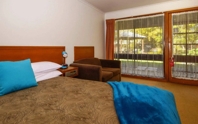 River Country Inn