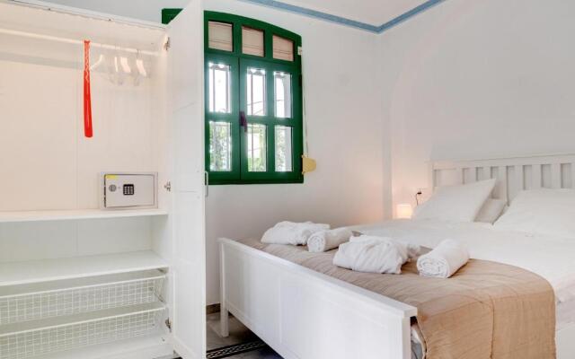 Hostal Almijara