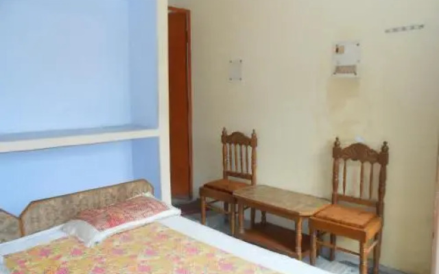 Maruti Guest House