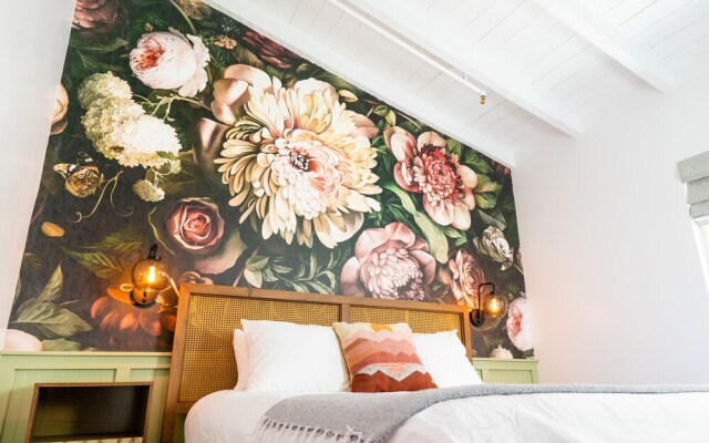 Fleur Noire Hotel