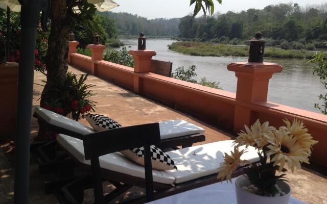 Vang Ngern River Resort