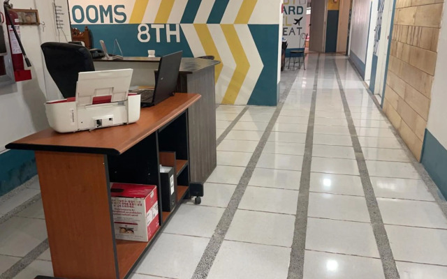 OYO 809 Crowne One Condo