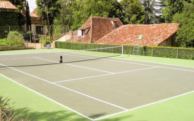 Ritzy Mansion in Sourzac With Tennis Court, Pool & Gym