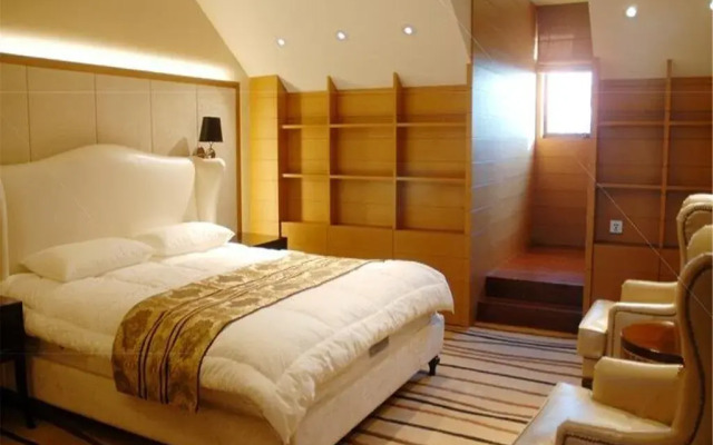 Beijing Oriental Provence Center Club