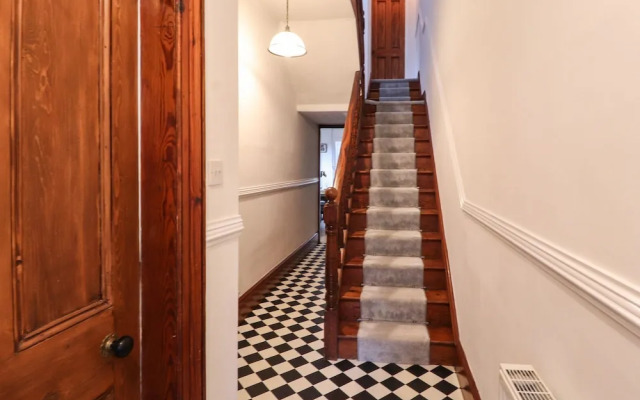 7 Lonsdale Terrace