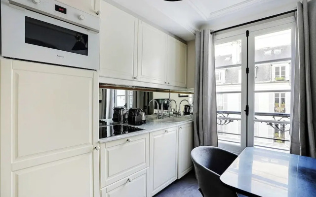 Authentic Apartment - 1br/4p - Near the Louvre