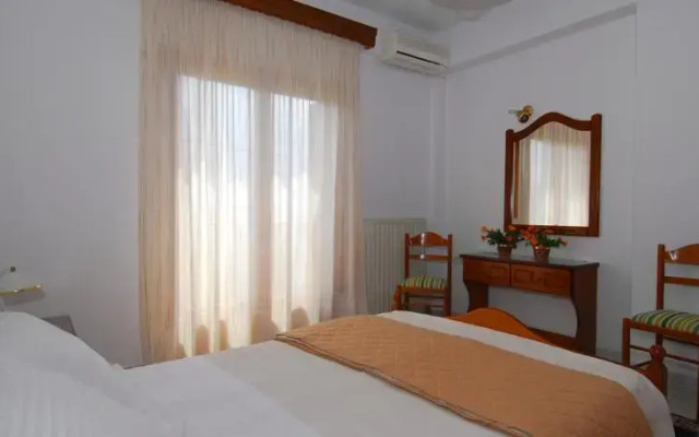 Okeanis Studios and Apartments