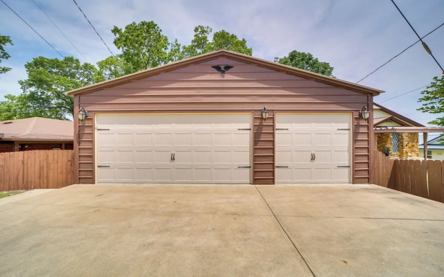 2 Boat Docks: Grand Lake Waterfront Home