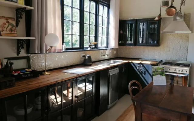 Pickled Pigeon Cottage