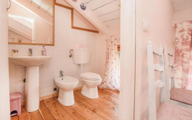 Stunning Home in Castelnuovo Calcea With Wifi and 7 Bedrooms