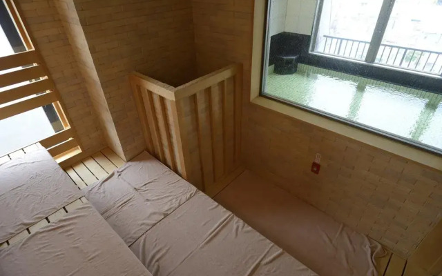 Natural Hot Spring Midosuji Hotel