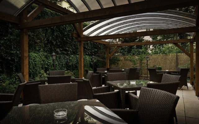 Alqush Downtown Hotel