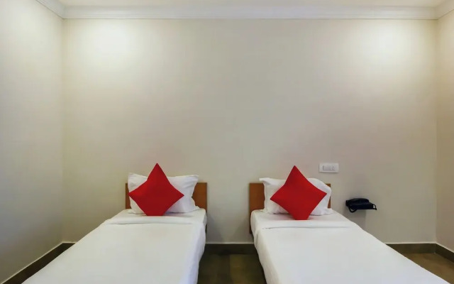 OYO Flagship 13544 Sri Sai Nilayam