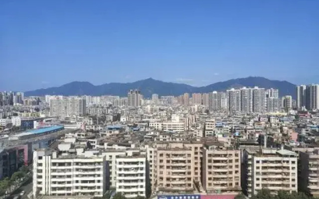 Qingyuan My Apartment (Zhongshan Park Century Hui Branch)
