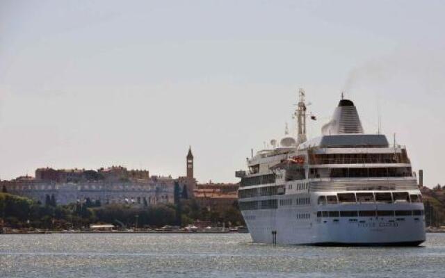 Polai Center Apartments