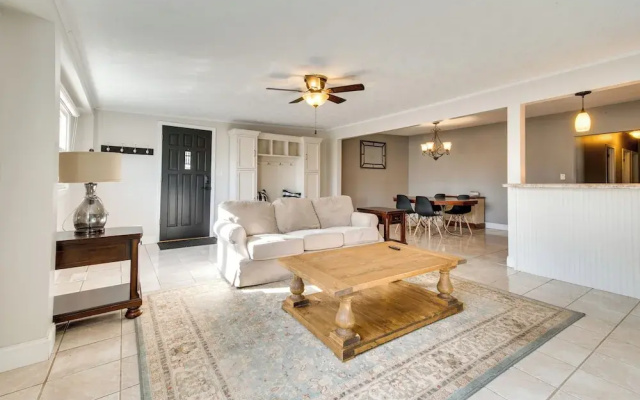 Updated Robinson Vacation Rental w/ Fireplace!