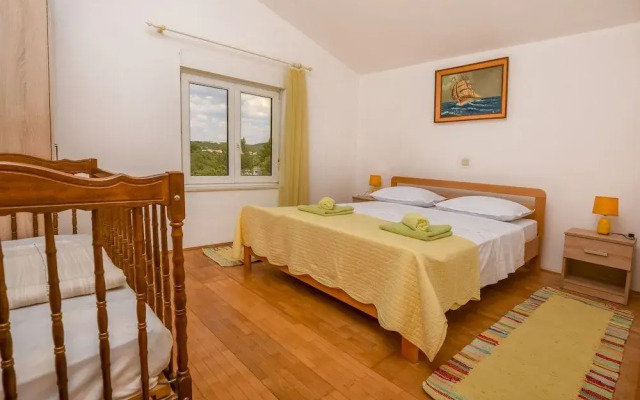 Apartment Karabatic