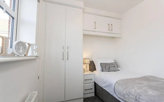 Beautifully Designed 3 Bed House - in Manchester